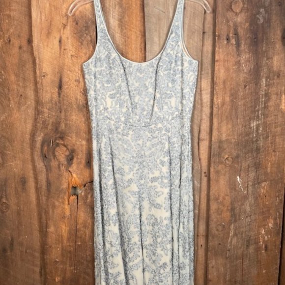 Carmen Marc Valvo Signature Dusty Blue Dress Size 4, (EUC) - Picture 4 of 14